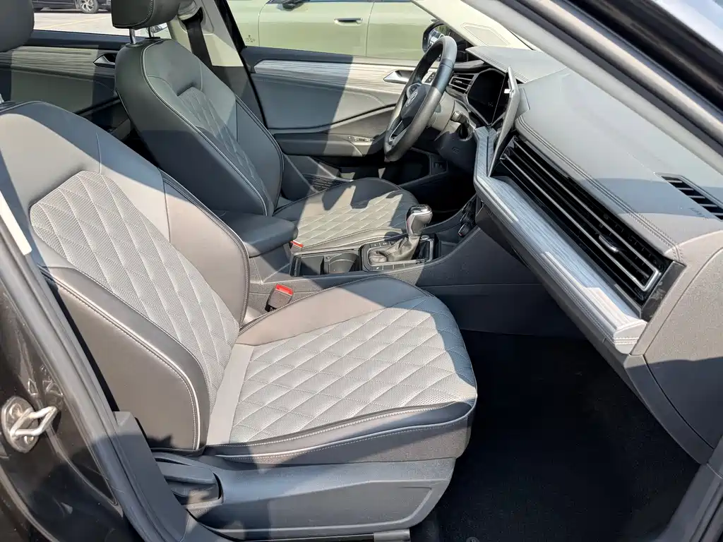 Volkswagen Sagitar — миниатюра 16