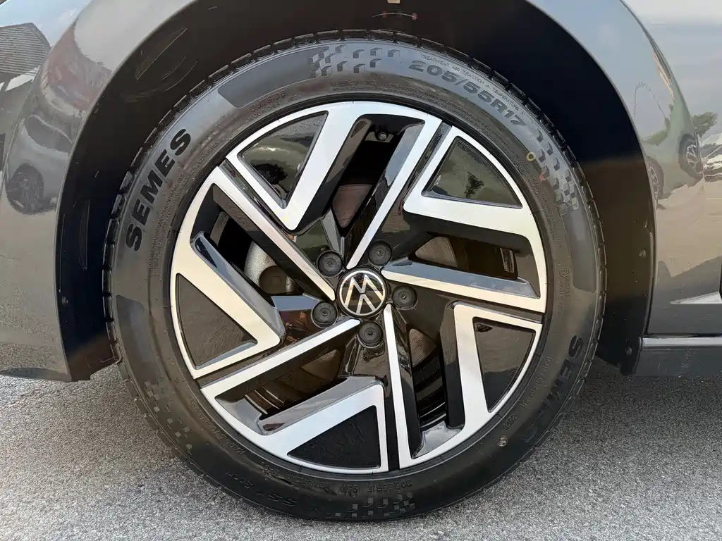 Volkswagen Sagitar — миниатюра 27