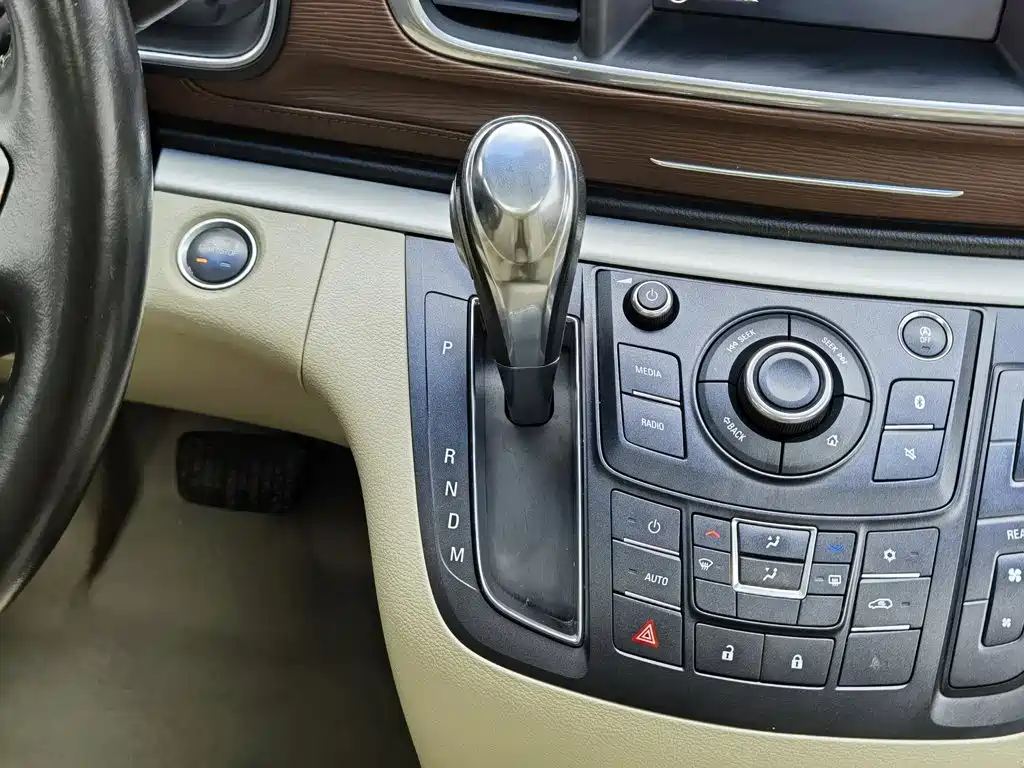 Buick GL8 — миниатюра 13