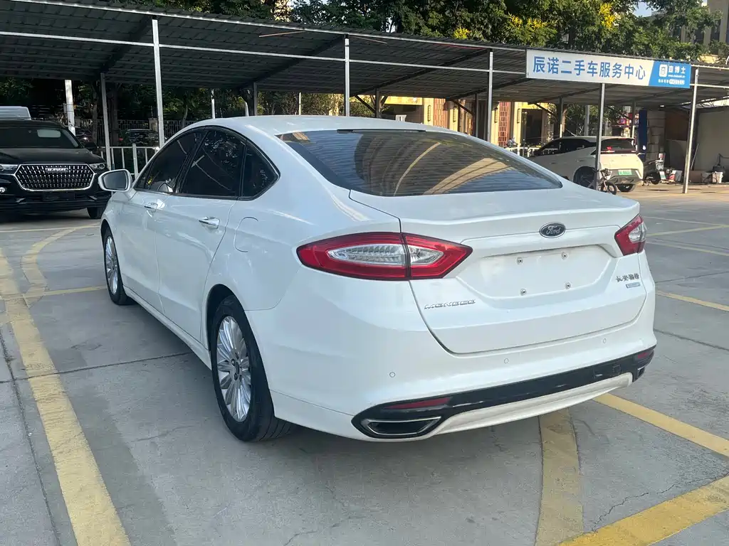 Ford Mondeo — миниатюра 9