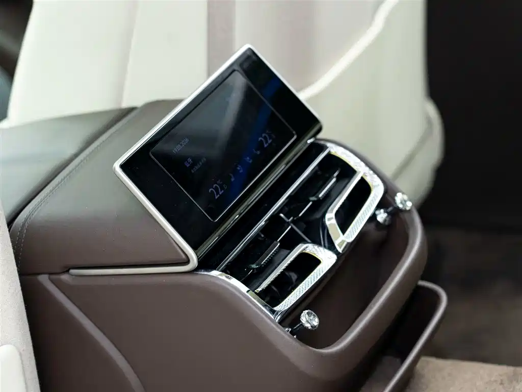 BENTLEY FLYING SPUR PLUG IN HYBRID