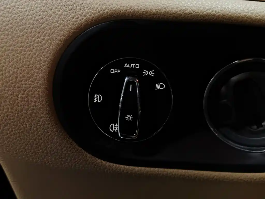 Porsche Macan — миниатюра 21