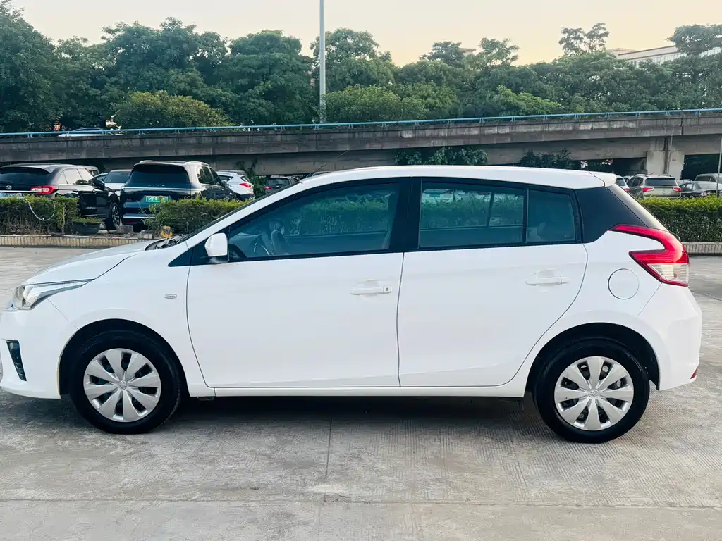 Toyota Yaris L — миниатюра 14
