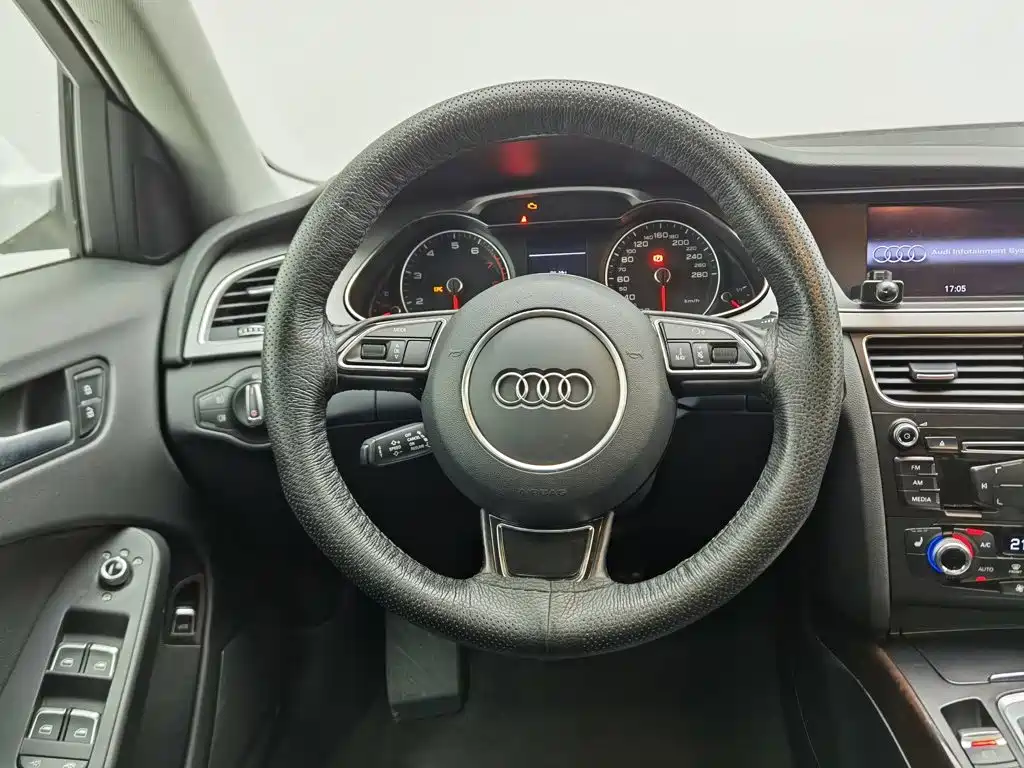 Audi A4L — миниатюра 11