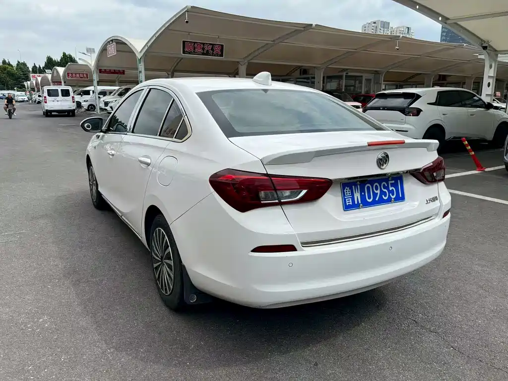 Buick Excelle — миниатюра 9