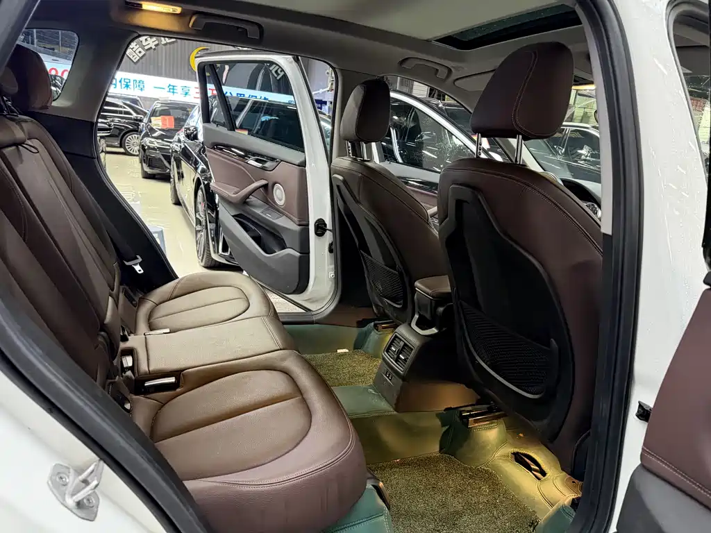 BMW X1 — миниатюра 15
