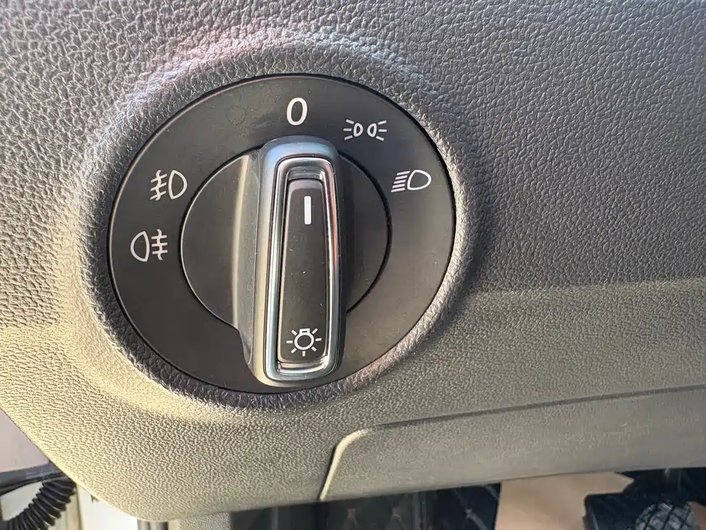 VOLKSWAGEN T ROC EXPLORING SONGS