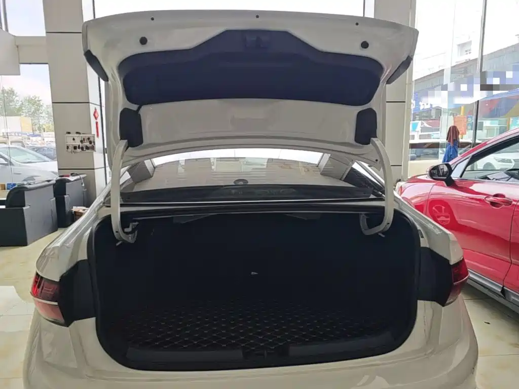 Volkswagen Sagitar — миниатюра 19