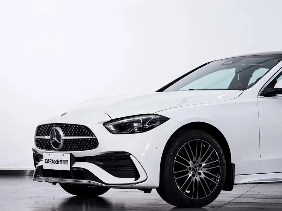 Mercedes-Benz C-Class — миниатюра 5
