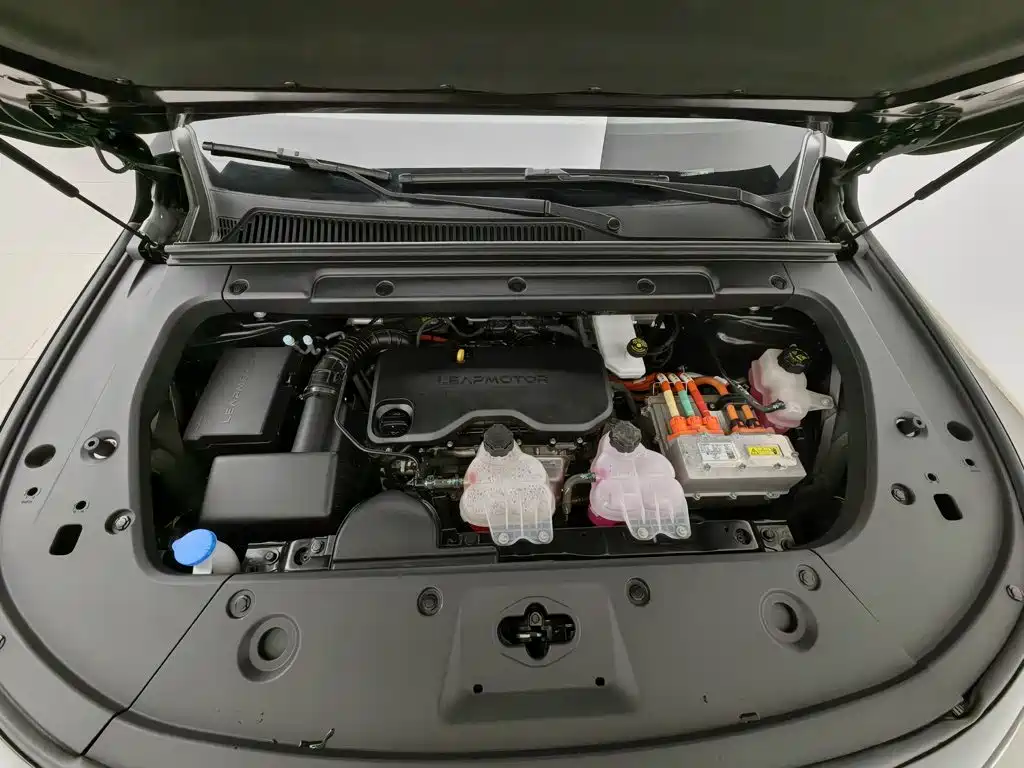 Leapmotor Leapmotor C16 — миниатюра 6