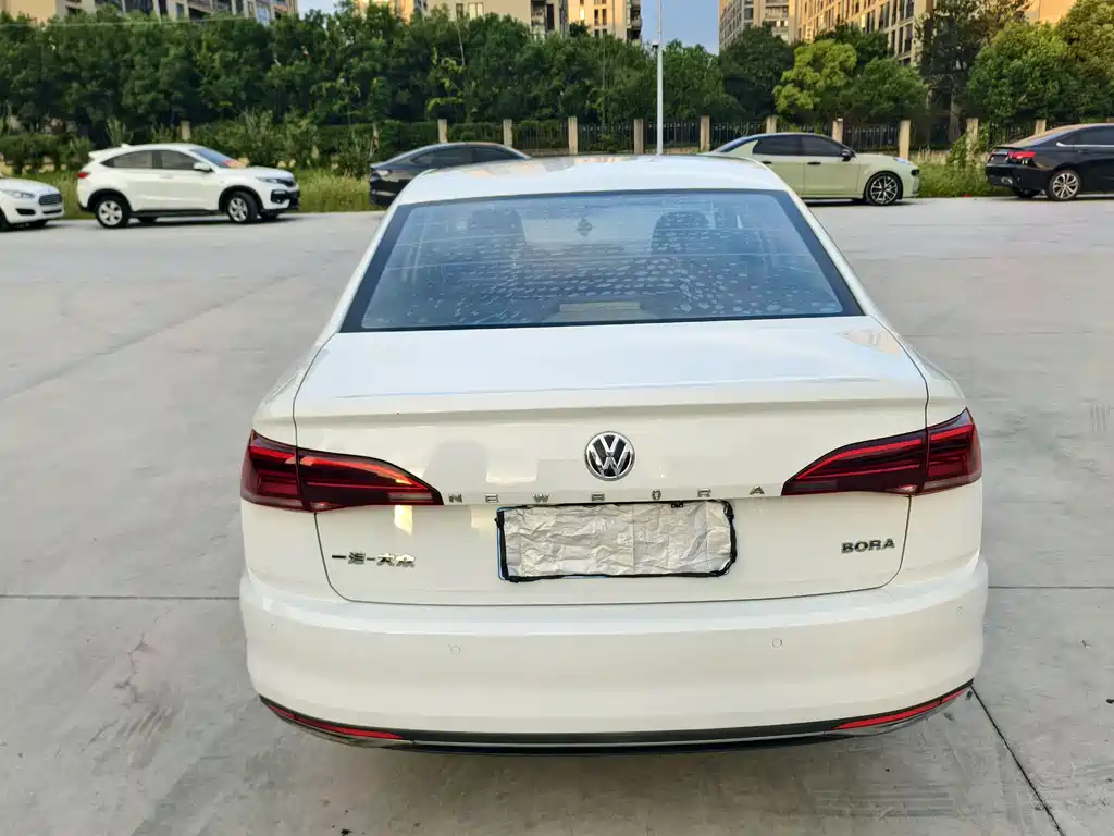 Volkswagen Bora — миниатюра 4