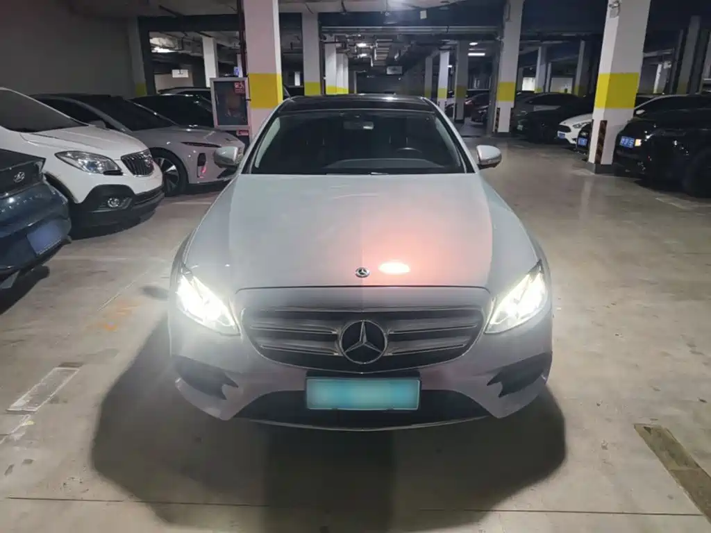 Mercedes-Benz E-Class — миниатюра 3