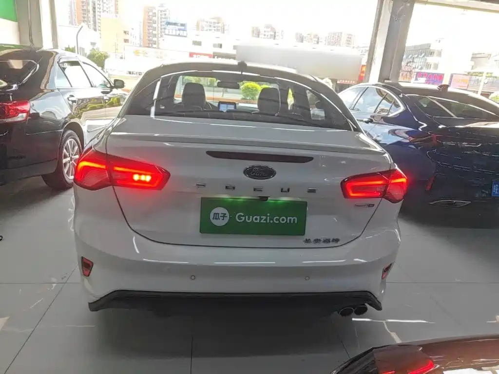 Ford Focus — миниатюра 6