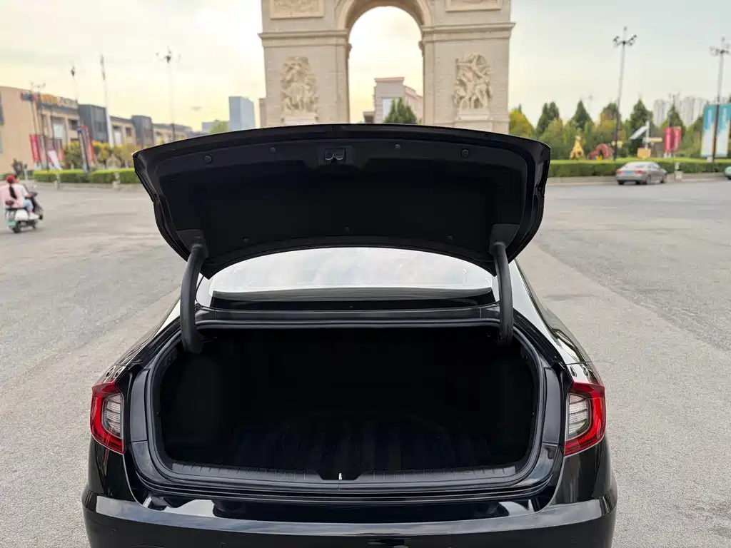 Hyundai Sonata — миниатюра 13