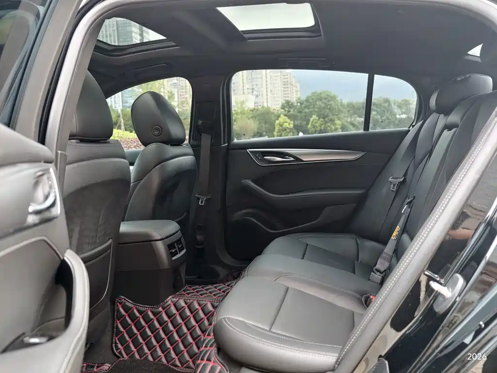 Cadillac CT5 — миниатюра 5