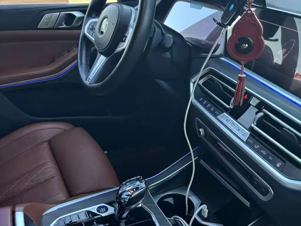 BMW X7 — миниатюра 13