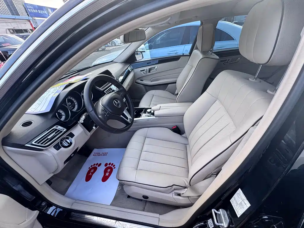 Mercedes-Benz E-Class — миниатюра 2