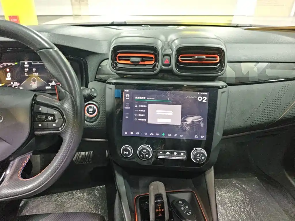 Lynk & Co 02 Hatchback — миниатюра 13