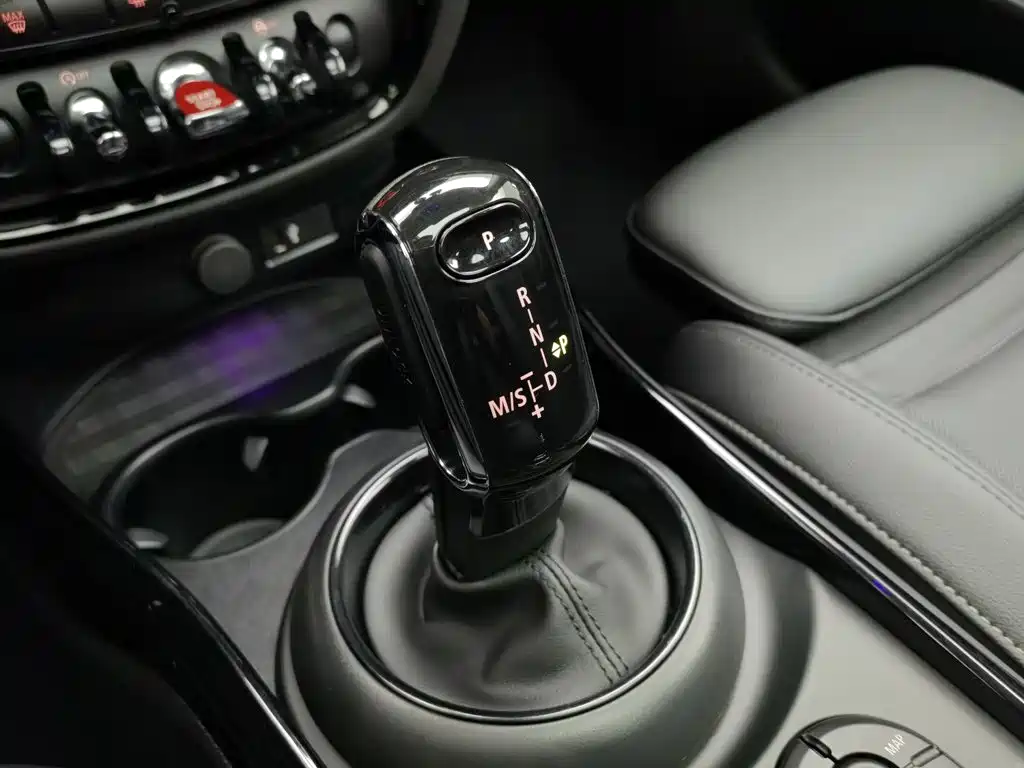 MINI Mini Clubman — миниатюра 13