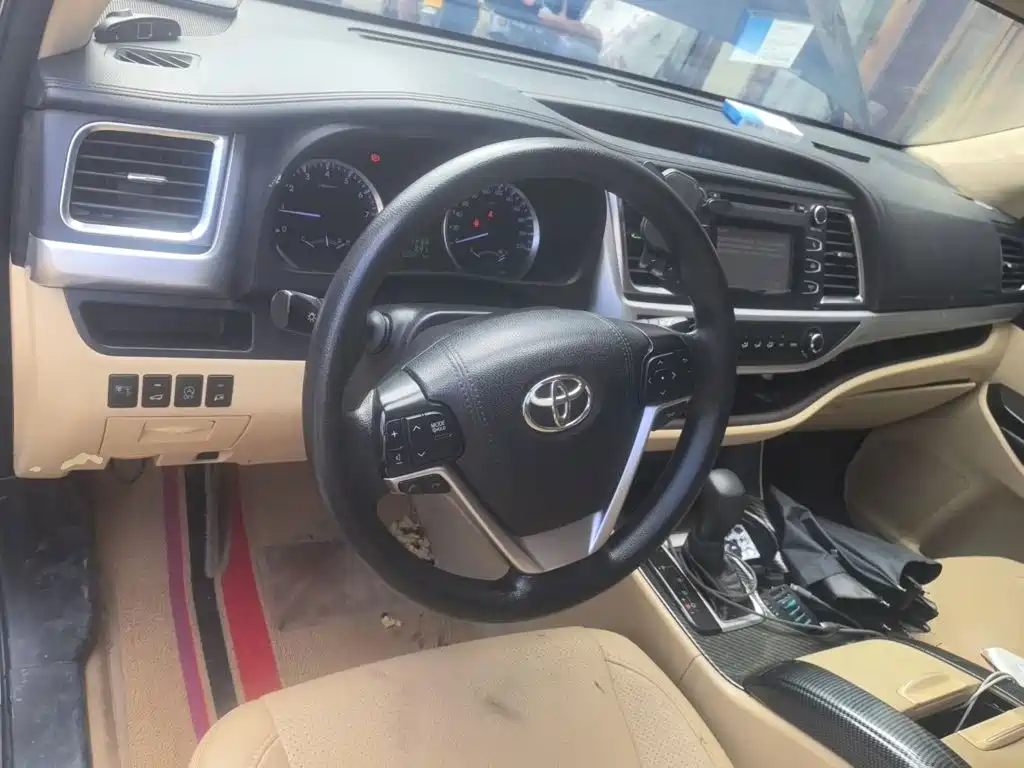 Toyota Highlander — миниатюра 6