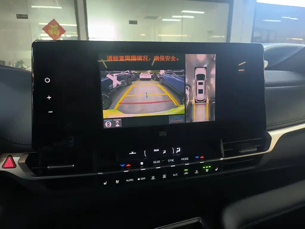 Toyota Sienna — миниатюра 13
