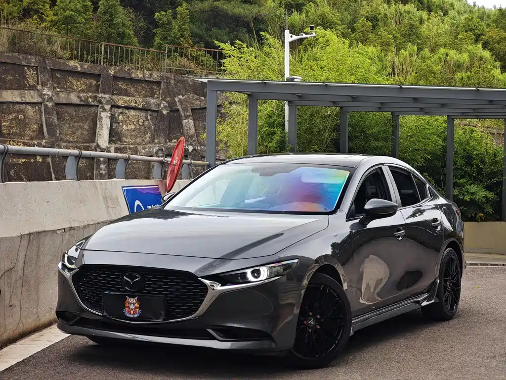Купить Mazda 3 Axela