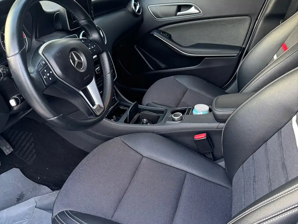 Mercedes-Benz A-Class (Import) — миниатюра 4