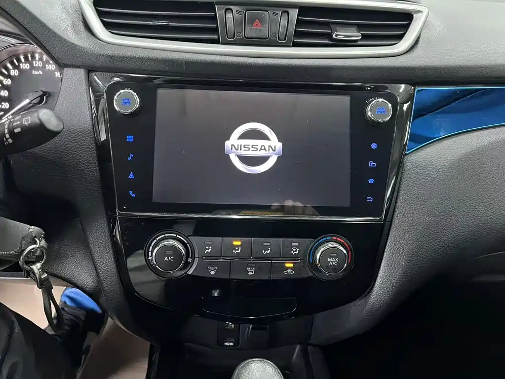 Nissan Qashqai — миниатюра 10
