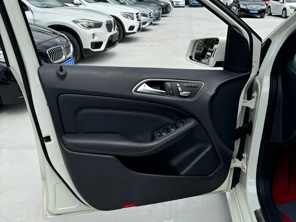 Mercedes-Benz B-Class — миниатюра 5