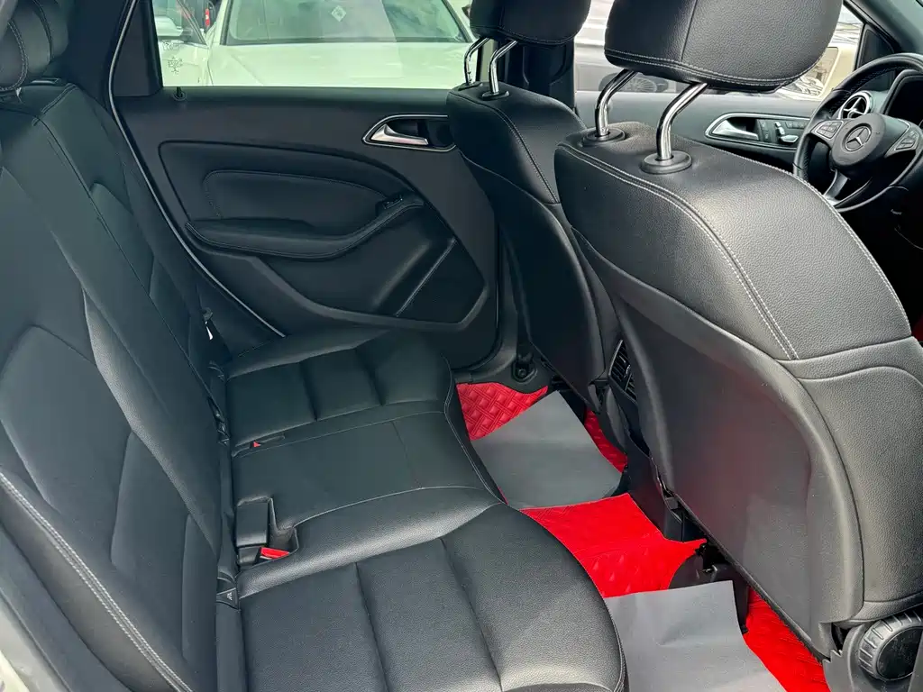 Mercedes-Benz B-Class — миниатюра 10