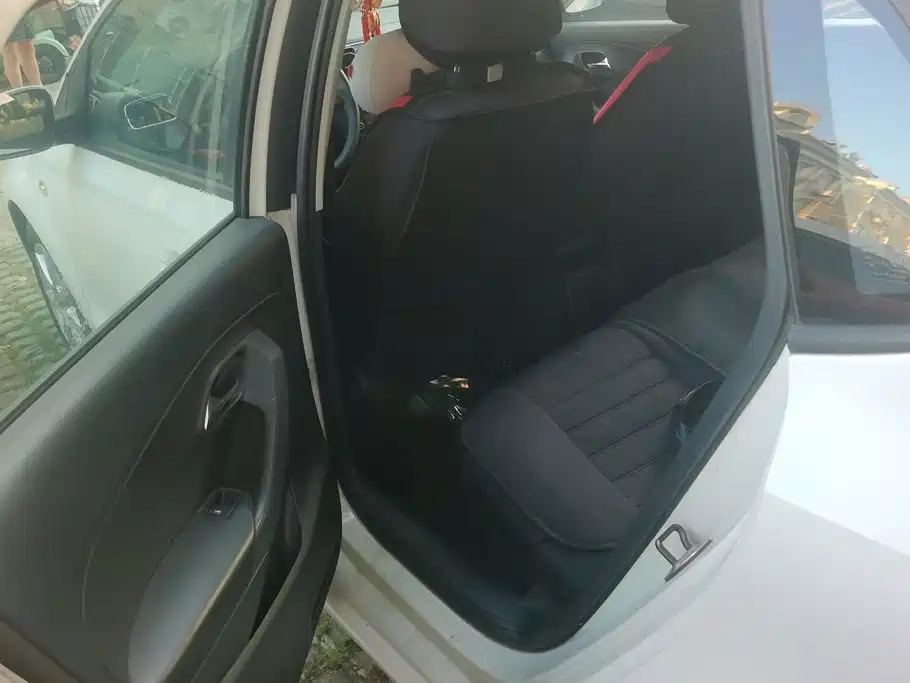 Volkswagen Polo — миниатюра 11