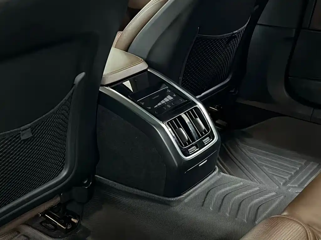 Volvo S90 — миниатюра 14