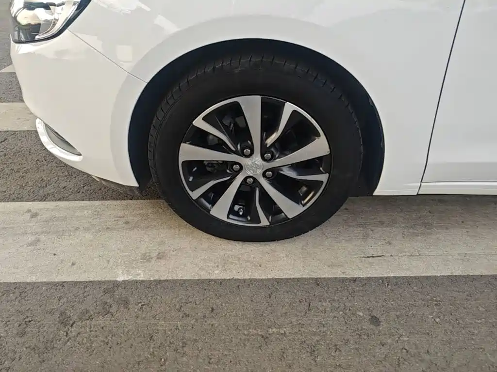 Buick Excelle — миниатюра 23
