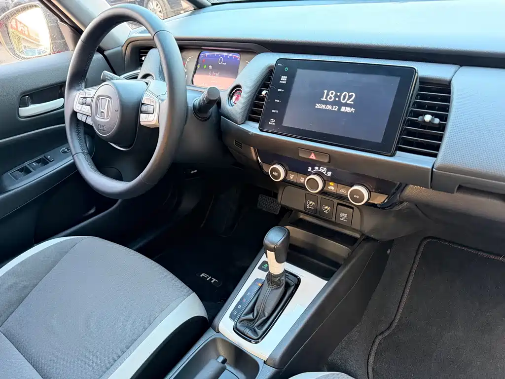 Honda Fit — миниатюра 11