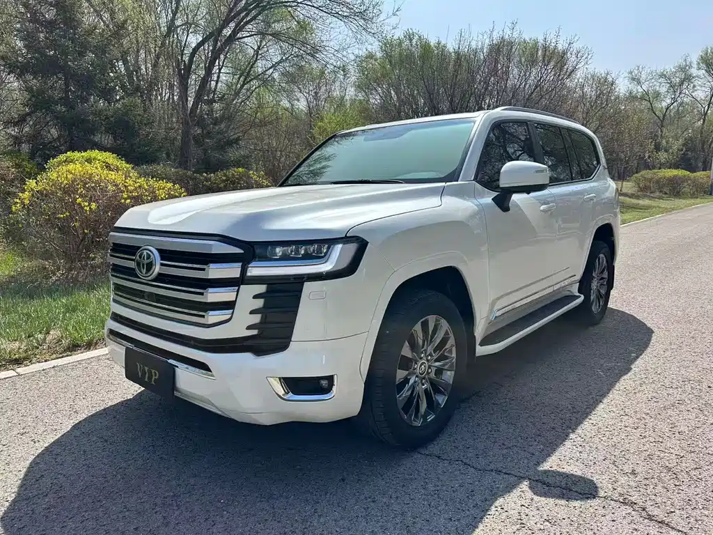 Toyota Land Cruiser 2023