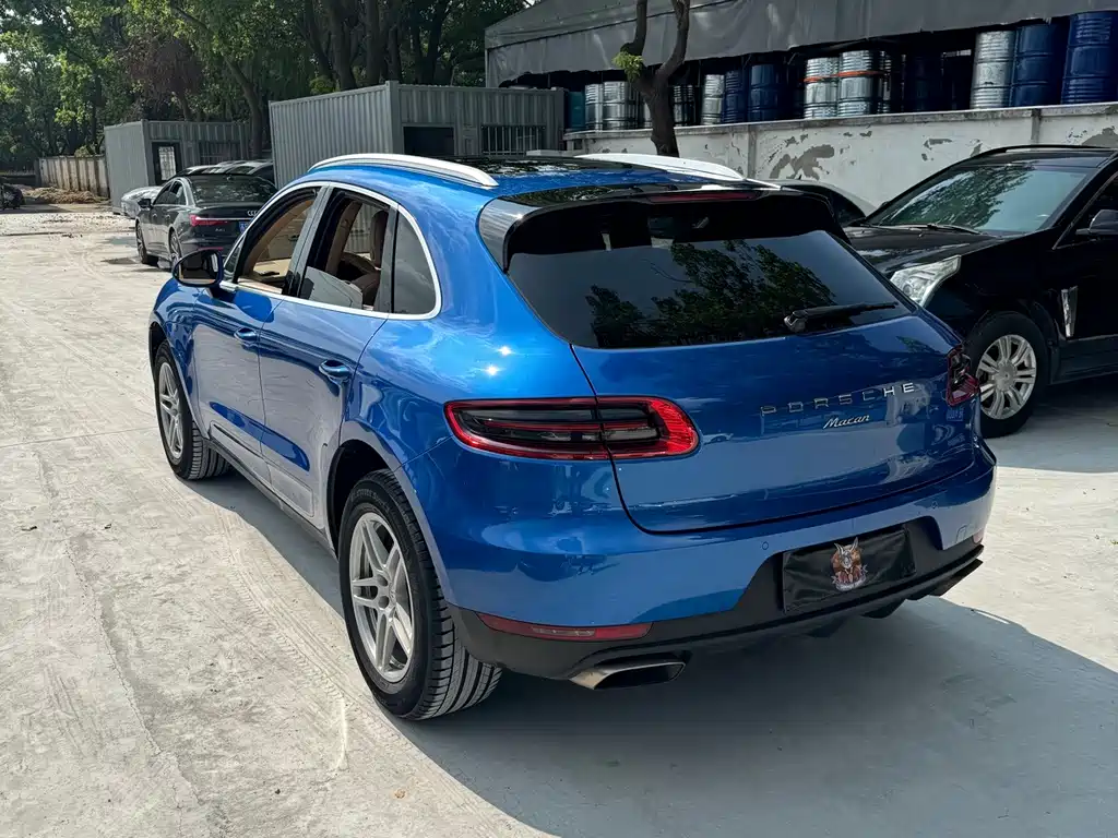 Porsche Macan — миниатюра 16