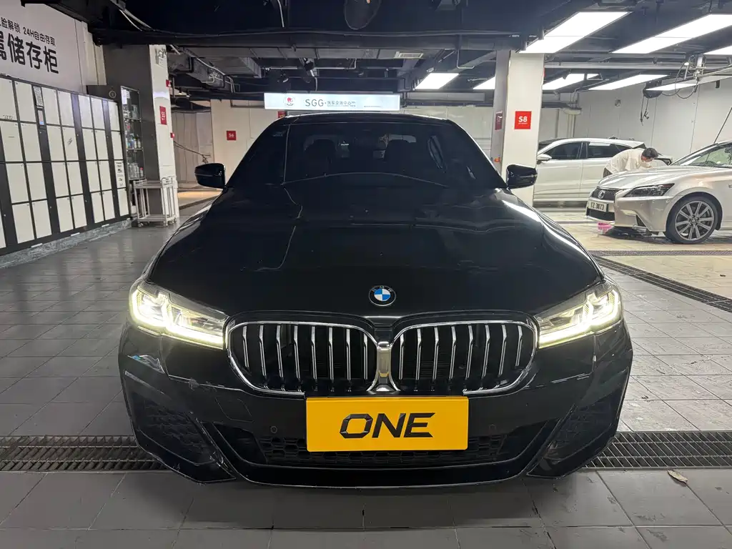 BMW 5 Series — миниатюра 2