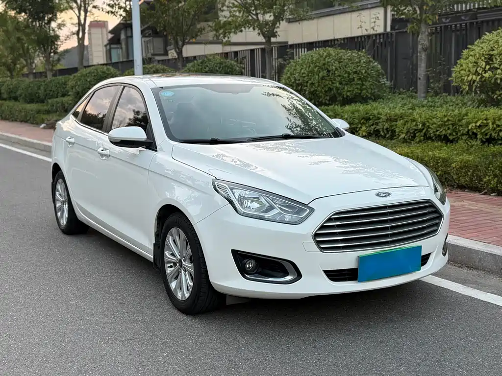 Ford Escort — миниатюра 2