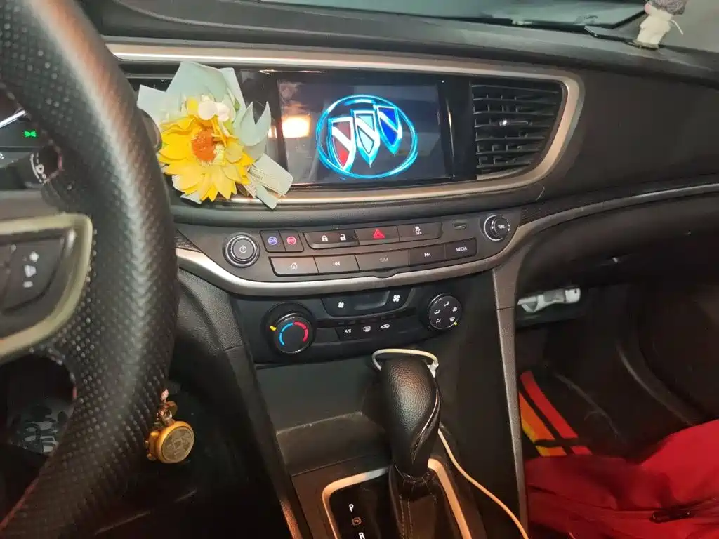 Buick Excelle — миниатюра 9