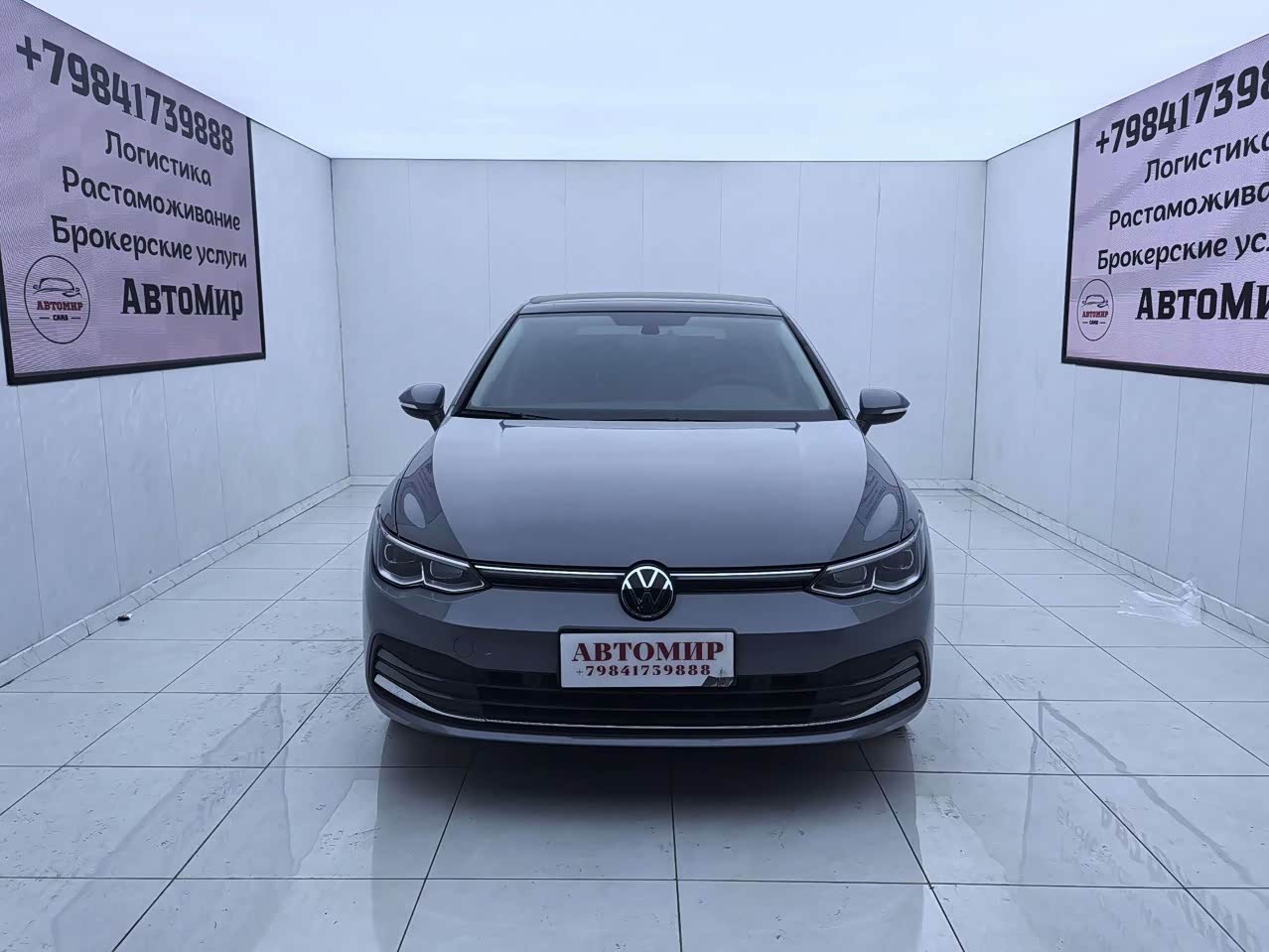 Volkswagen Golf 1.4 л 2024 г. Серебристо-серый, пробег 10000 км