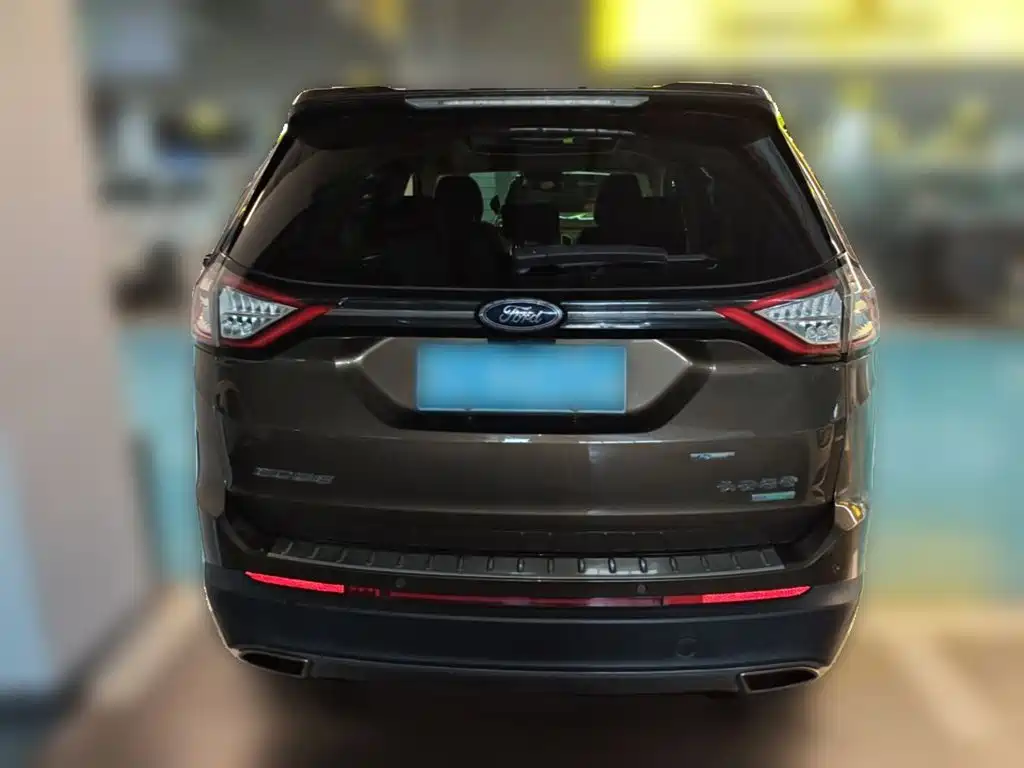 Ford Edge — миниатюра 8