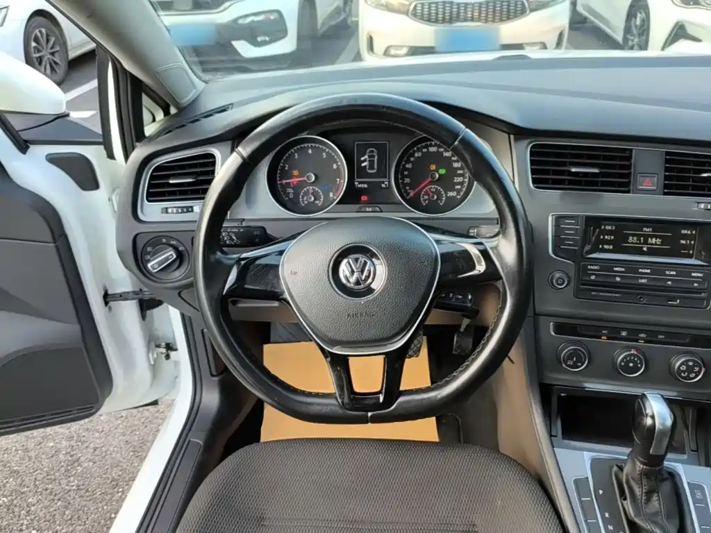 Volkswagen Golf — миниатюра 11