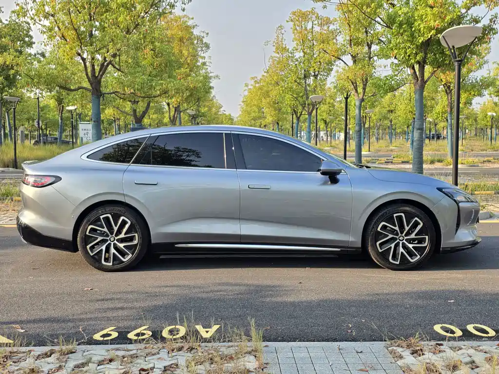 Baojun Xiangjing — миниатюра 7