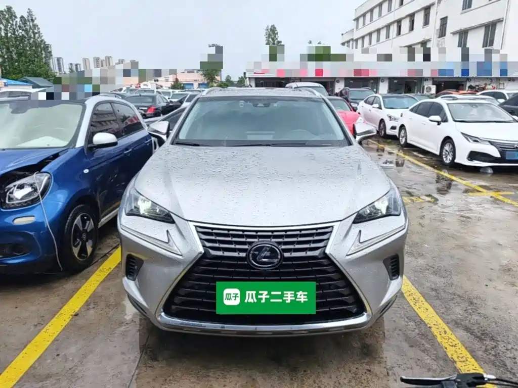 Lexus NX 2018 300h V