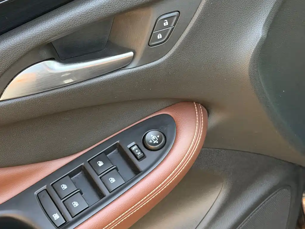 Buick Envision Plus — миниатюра 15