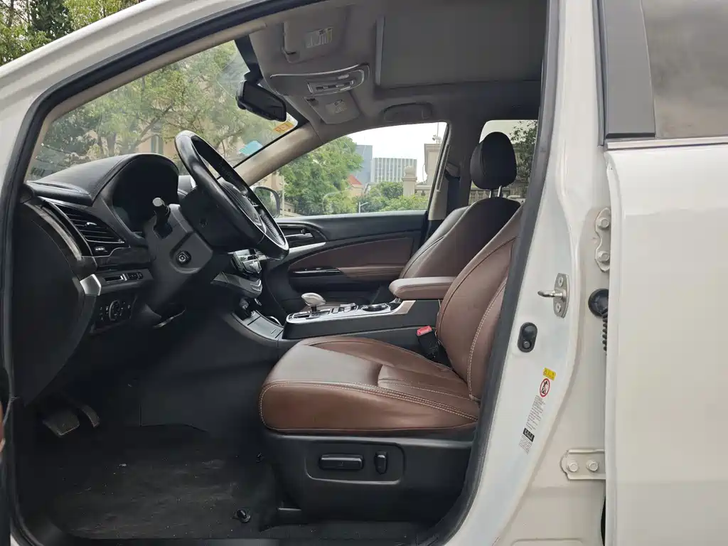 BYD Tang New Energy — миниатюра 8