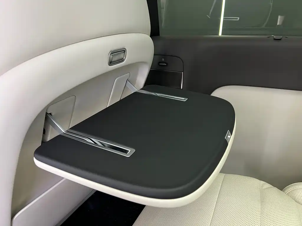 Li Auto Li MEGA — миниатюра 6