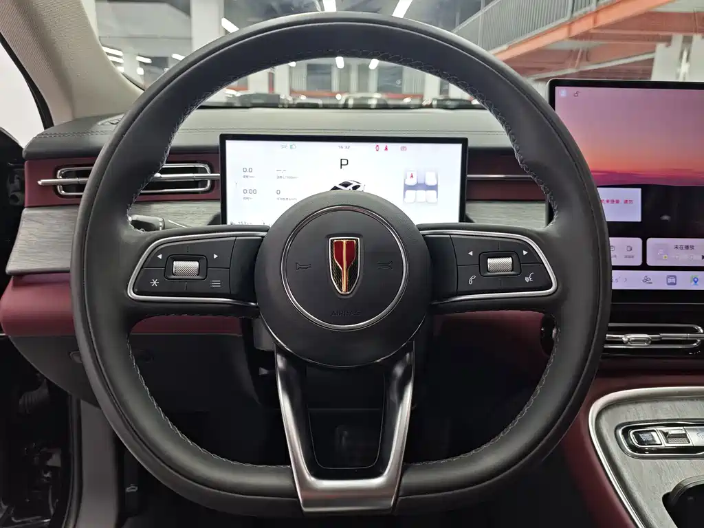 Hongqi Hongqi H5 — миниатюра 6
