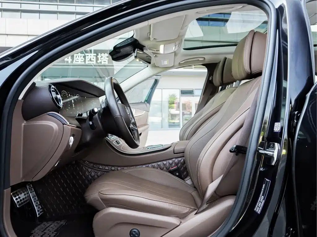 Mercedes-Benz E-Class — миниатюра 35