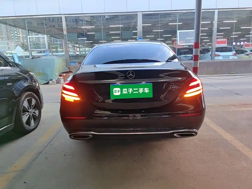 Mercedes-Benz E-Class — миниатюра 6